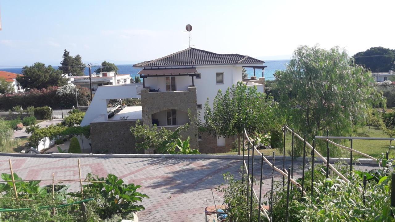 Villa Helga Exotic 페프코초리 외부 사진