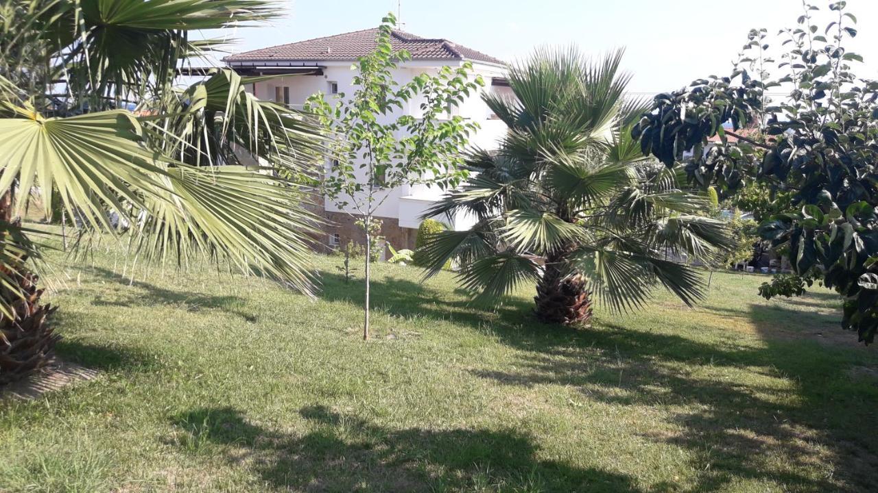 Villa Helga Exotic 페프코초리 외부 사진