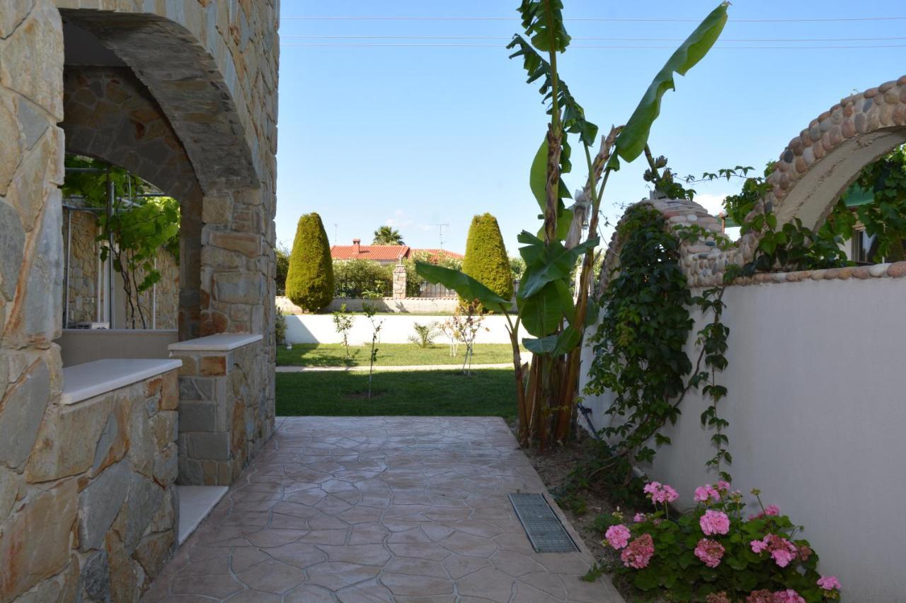 Villa Helga Exotic 페프코초리 외부 사진