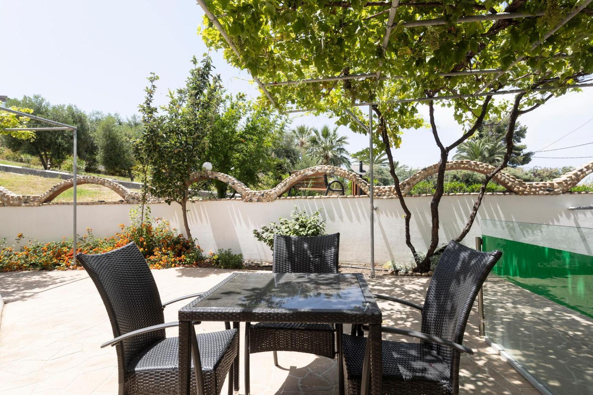 Villa Helga Exotic 페프코초리 외부 사진